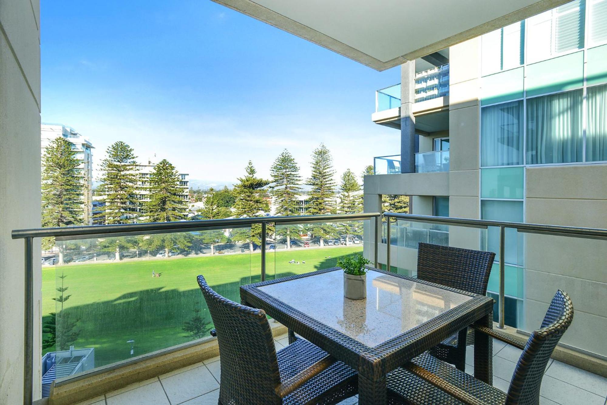 Pier Apartment - Glenelg Views - No 506 أدليد المظهر الخارجي الصورة