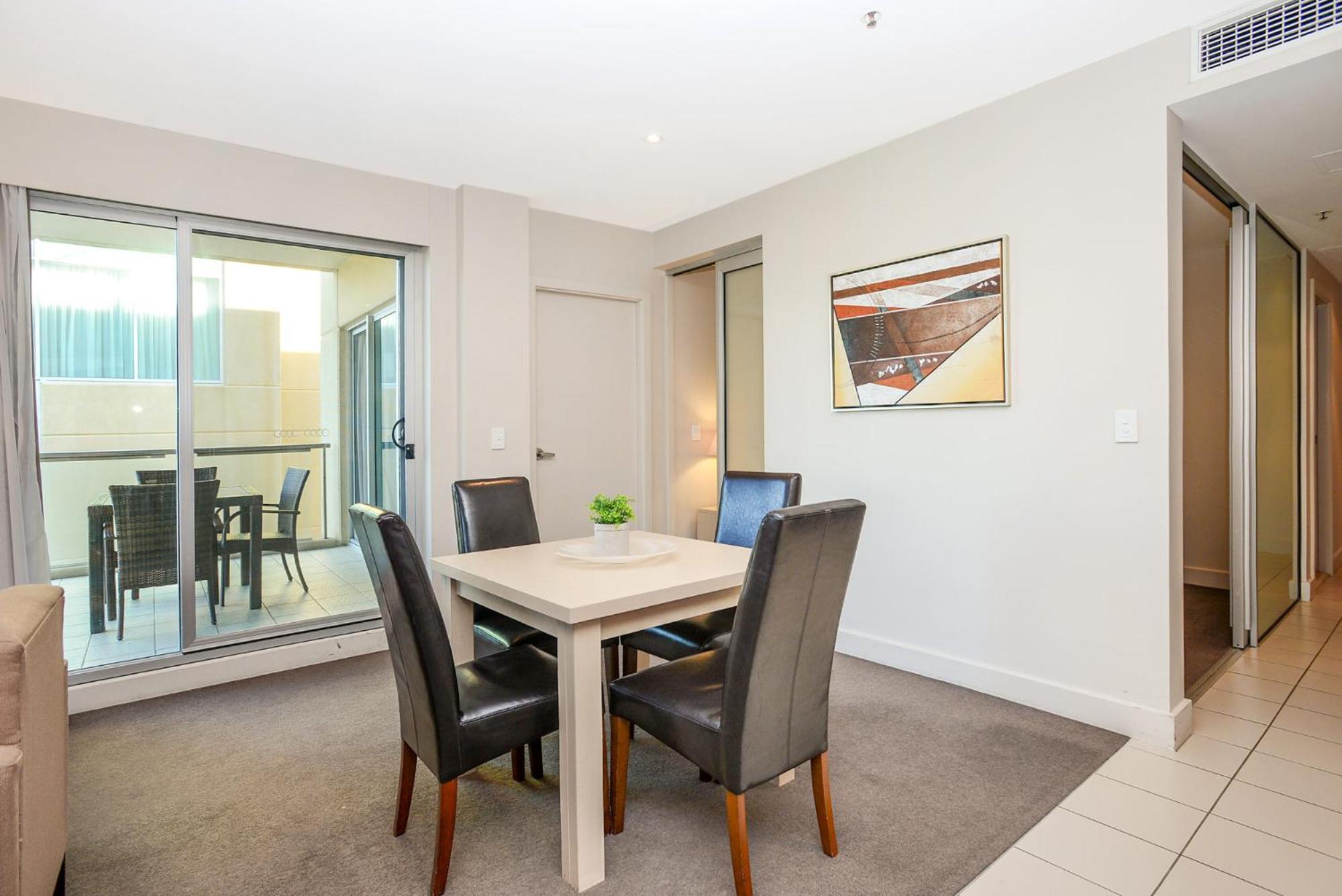 Pier Apartment - Glenelg Views - No 506 أدليد المظهر الخارجي الصورة