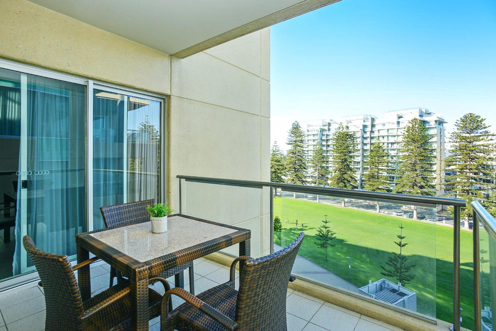 Pier Apartment - Glenelg Views - No 506 أدليد المظهر الخارجي الصورة